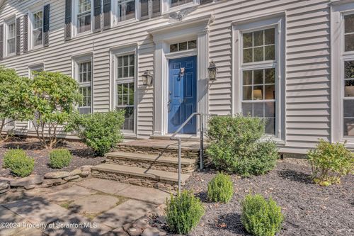 424 E Main St, Dalton, PA, 18414-9209 | Card Image