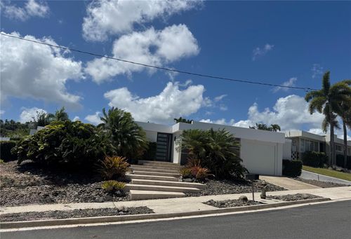 11-7-7 Alturas De Torrimar, GUAYNABO, PR, 00969 | Card Image