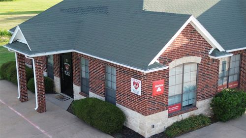 302 E Ovilla Rd, Glenn Heights, TX, 75154-3834 | Card Image