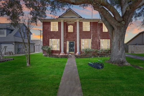 1807 N Mission Cir, Friendswood, TX, 77546-5998 | Card Image