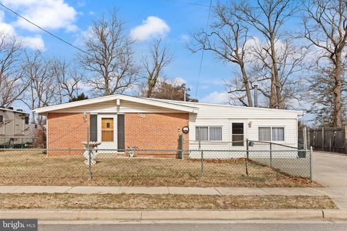 208 Gloucester Dr, GLEN BURNIE, MD, 21061-4040 | Card Image