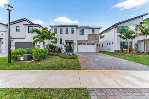 na-2722 Nw 87th Ter, Pembroke Pines, FL, 33024-3343 | Card Image