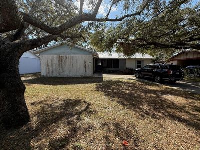 214 W 109 Th Avenue, House other with 3 bedrooms, 2 bathrooms and null parking in Tampa FL | Image 2