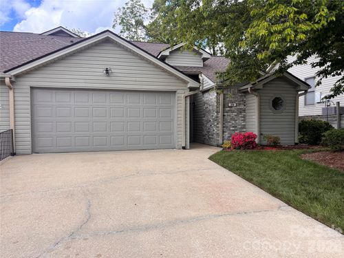 39 Tisha Ln, Hendersonville, NC, 28739-5583 | Card Image