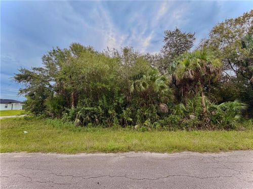 121 Bremen Ave S, Lehigh Acres, FL, 33974-9653 | Card Image