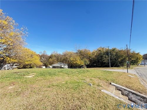 427 Bradley Rd, Danville, VA, 24540-3834 | Card Image