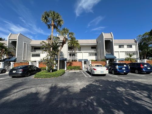 10-801 Palm Trl, Delray Beach, FL, 33483-5857 | Card Image