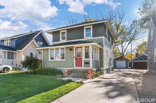 114 W 20th St, Holland, MI, 49423-4172 | Card Image