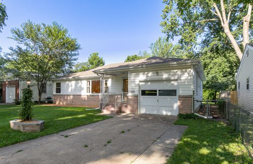 1909 S Pickwick Avenue, Springfield, MO, 65804 | Card Image