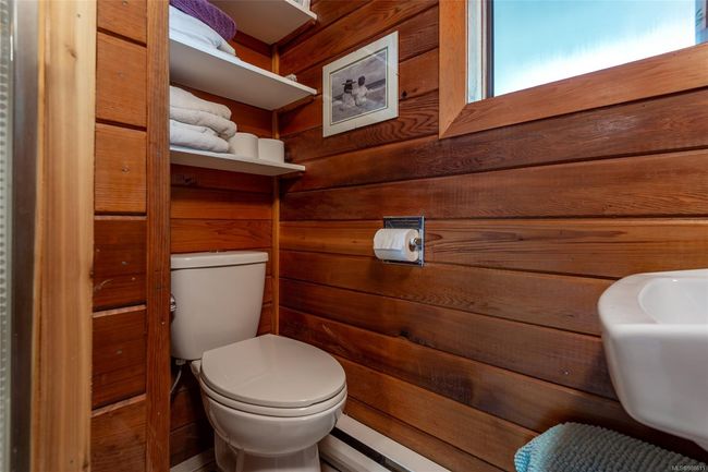 1301 Sayward Rd, House other with 5 bedrooms, 3 bathrooms and 6 parking in Sayward BC | Image 12