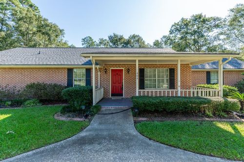 404 Countrywood Circle, Sour Lake, TX, 77659 | Card Image