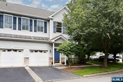84 Pheasant Run, Old Tappan, NJ, 07675-7467 | Card Image