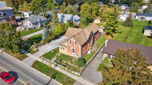 60 River St, Sunderland, ON, L0C1H0 | Card Image