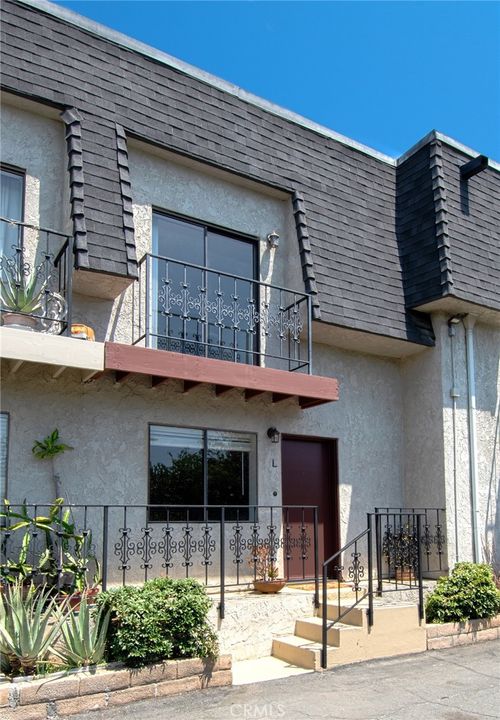 l-2223 N Broadway, Santa Ana, CA, 92706-2655 | Card Image
