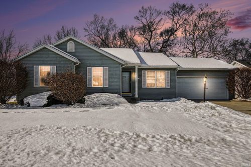 55057 Patrician Park Dr, Osceola, IN, 46561-9085 | Card Image