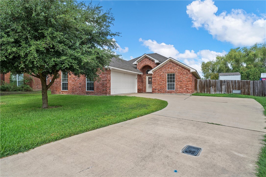 Andalusian Ln, Robinson, TX 76706