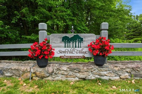 135-135 Heatherwood Dr, Brookfield, CT, 06804-3960 | Card Image