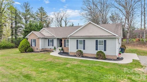 2228 Sparta Rd, North Wilkesboro, NC, 28659-9710 | Card Image