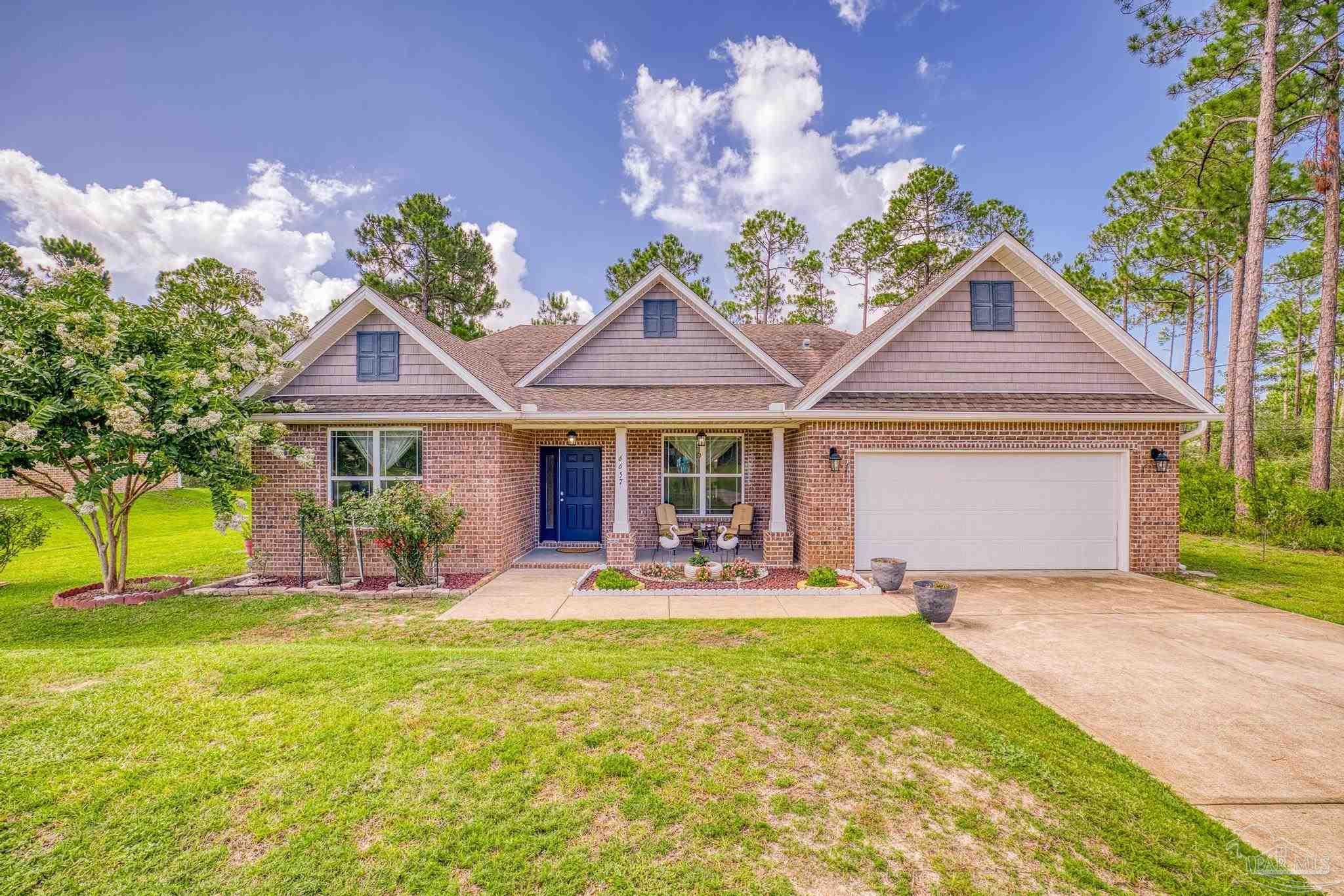 Leisure St, Navarre, FL 32566