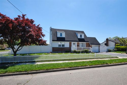 199 Guildford Ct, W Hempstead, NY, 11552-2245 | Card Image