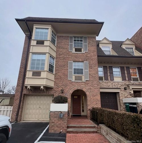 apt-1-205-32 Brian Cres, Bayside, NY, 11360-1239 | Card Image