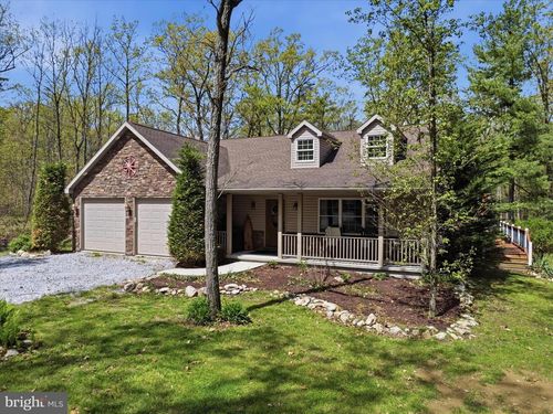 1322 Means Hollow Rd, Shippensburg, PA, 17257-9805 | Card Image