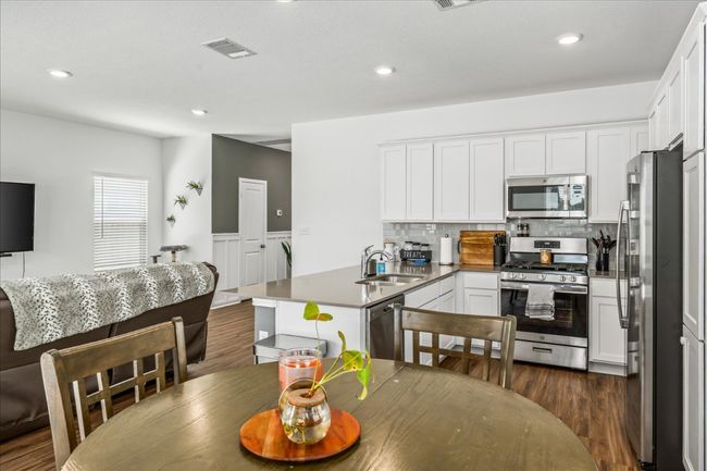 1725 Cobblecrest Ln, House other with 4 bedrooms, 3 bathrooms and 4 parking in Leander TX | Image 10