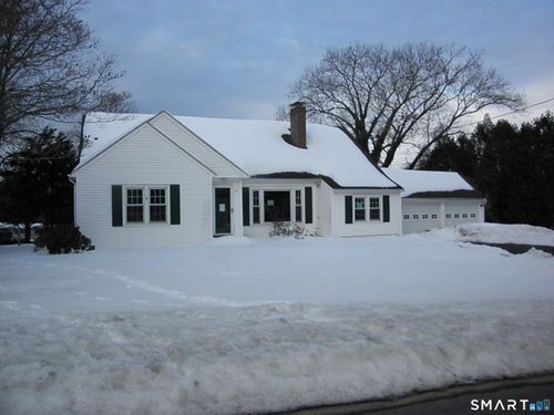 31 Woodland Dr, Norwich, CT, 06360-7319 | Card Image