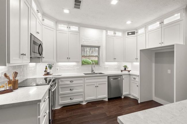 16907 Misty Creek Dr, House other with 4 bedrooms, 3 bathrooms and 2 parking in Spring TX | Image 9
