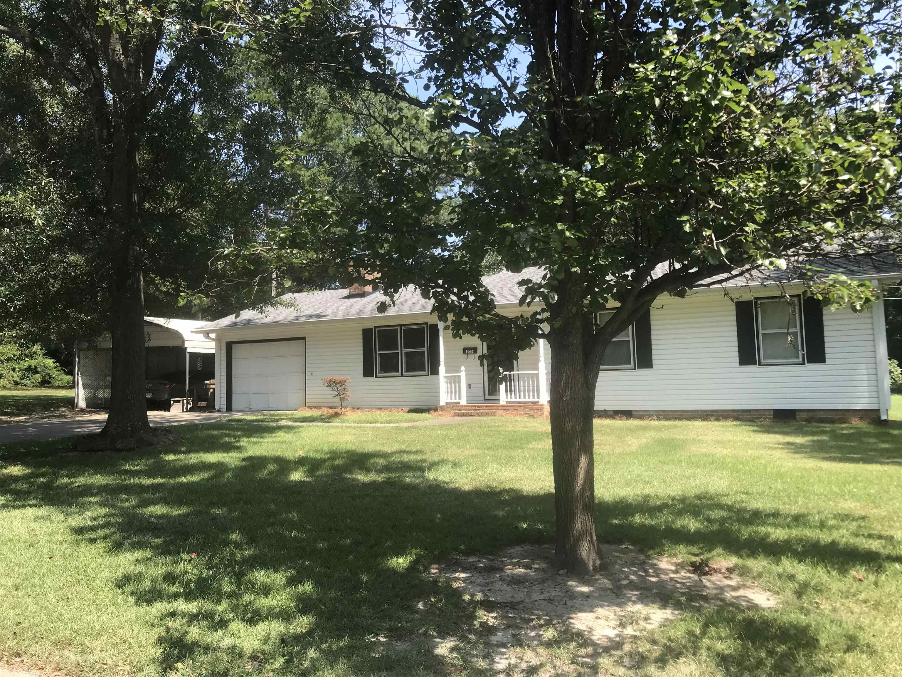 Madora Dr, Spartanburg, SC 29306