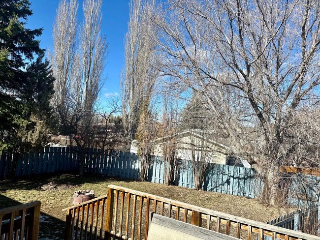 27 Laval Pl W, House detached with 6 bedrooms, 2 bathrooms and 4 parking in Lethbridge AB | Image 5