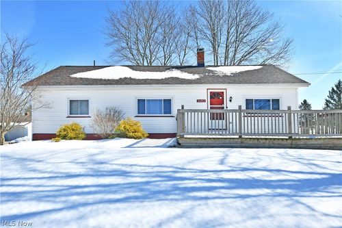 3682 Ridge Rd, Cortland, OH, 44410-9432 | Card Image