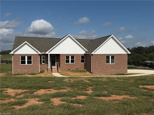130 Oak Pointe Ln, Wilkesboro, NC, 28697-7594 | Card Image