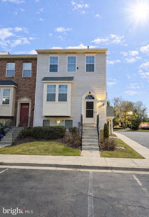 402-3727 Wilkinson Dr, SUITLAND, MD, 20746-3254 | Card Image