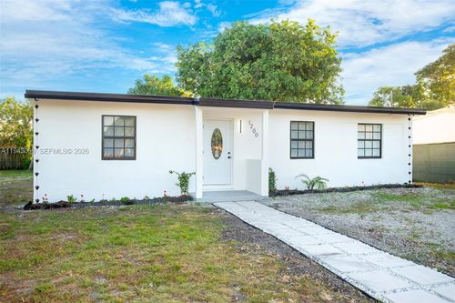 1200 Nw 11th Ct, Fort Lauderdale, FL, 33311-6113 | Card Image