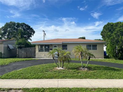 6445 Sw 25th St, House other with 2 bedrooms, 1 bathrooms and null parking in Miramar FL | Image 1