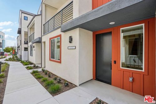 1681 Coral Sea Ln, San Pedro, CA, 90732-6110 | Card Image