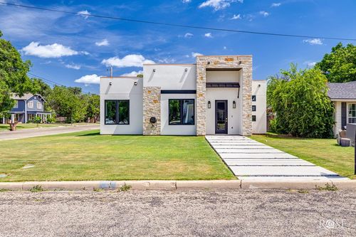 726 W Avenue I, San Angelo, TX, 76901 | Card Image