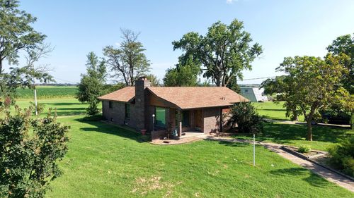 1152 Old 40, Abilene, KS, 67410-7263 | Card Image
