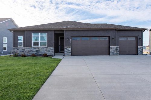 9029 Creekside Circle, Pleasant Prairie, WI, 53158 | Card Image