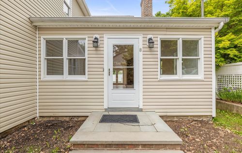 8 Maple St, Glenwood Landing, NY, 11547-3071 | Card Image