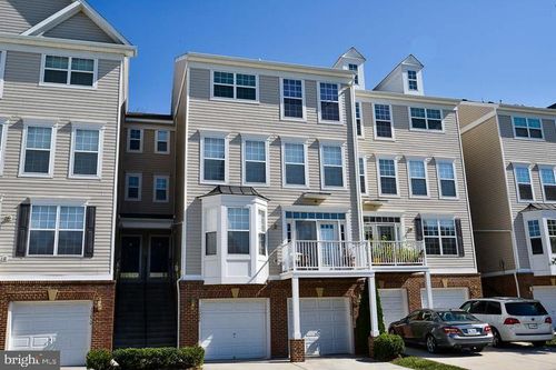 94-13563 Davinci Ln, HERNDON, VA, 20171-6106 | Card Image