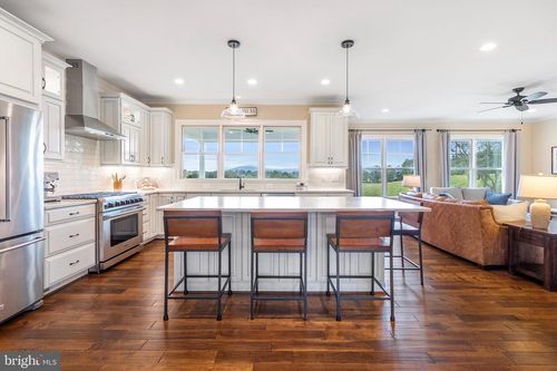 9520 Maidstone Rd, DELAPLANE, VA, 20144-2210 | Card Image