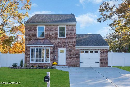 10 Buxton Ct, Barnegat, NJ, 08005-2058 | Card Image