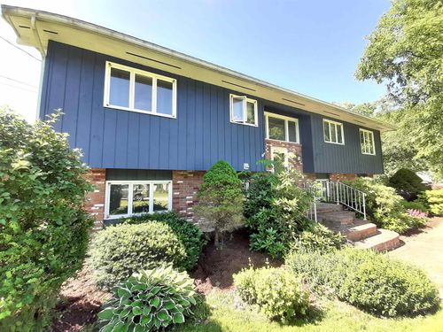 3 Columbian Ave, Proctor, VT, 05765-1018 | Card Image