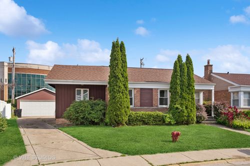 7241 N Mcvicker Ave, Chicago, IL, 60646-1258 | Card Image