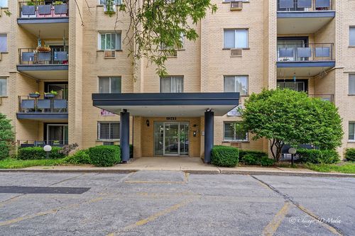 202-1340 W Touhy Ave, Chicago, IL, 60626-2657 | Card Image