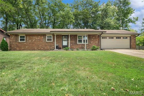 2127 Kenneth Dr, Cape Girardeau, MO, 63701-1815 | Card Image