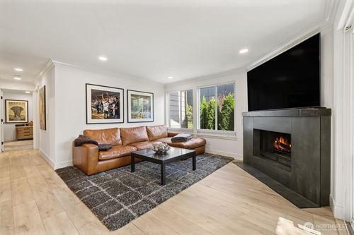 n102-10813 Ne 147th Ln, Bothell, WA, 98011-4885 | Card Image