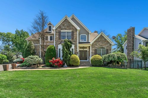 1 Hartman Ct, Clark, NJ, 07066-2500 | Card Image